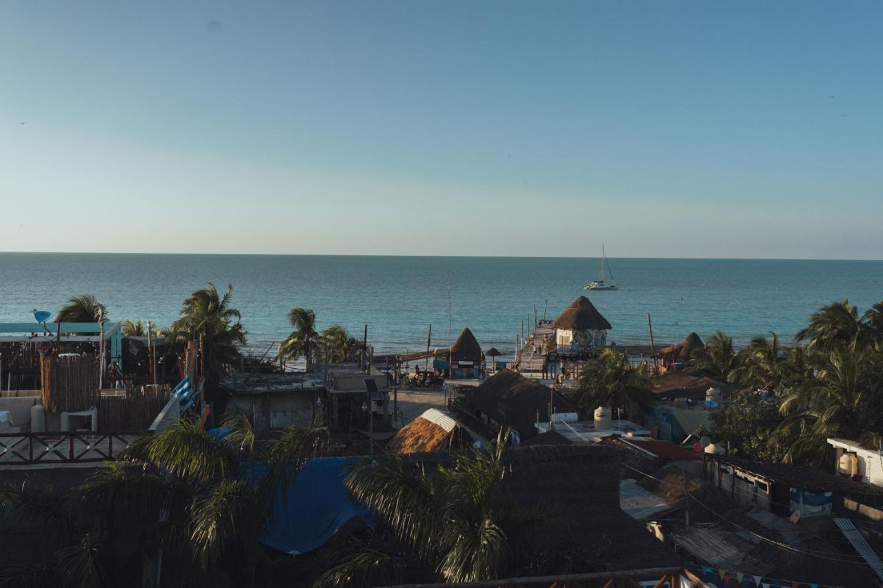 Casa Peregrino Holbox Hotel Exterior photo